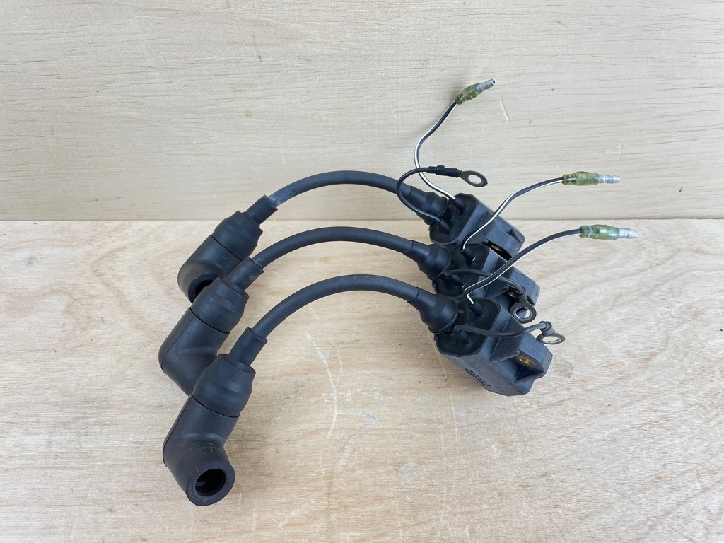 2003 Yamaha 60HP 2 Stroke Ignition Coil Set 697-85570-00-00