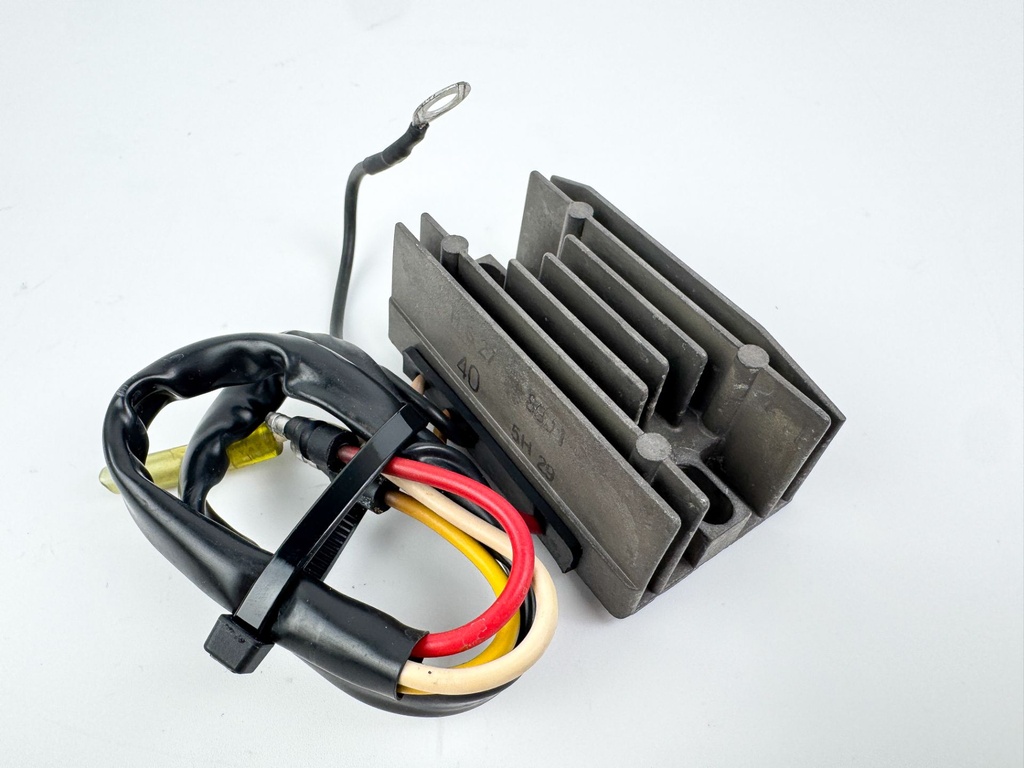 2006 Suzuki 25 HP 4 Stroke Outboard Rectifier & Regulator 32800-89J11 OEM