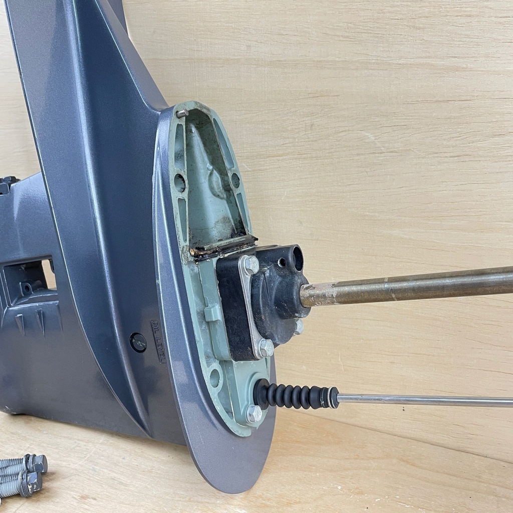 2008 Yamaha 25HP 2 Stroke Long Shaft Lower Unit Gearcase 6L2-45300-15-8D