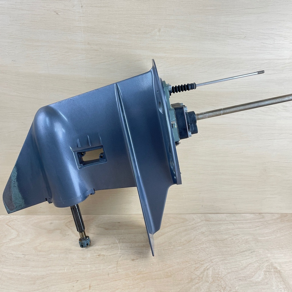 2008 Yamaha 25HP 2 Stroke Long Shaft Lower Unit Gearcase 6L2-45300-15-8D