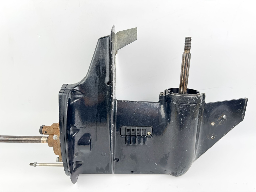 2006 Suzuki 25 HP 4 Stroke Outboard 20" Long Lower Unit Gear Case 55100-91L00-0EP