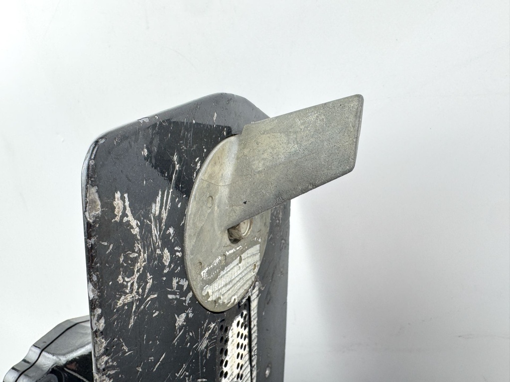 2006 Suzuki 25 HP 4 Stroke Outboard 20" Long Lower Unit Gear Case 55100-91L00-0EP