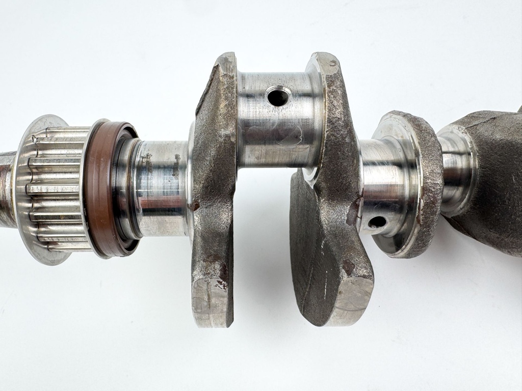 2006 Mercury 25 HP 4 Stroke Outboard Crankshaft 889246T32 OEM