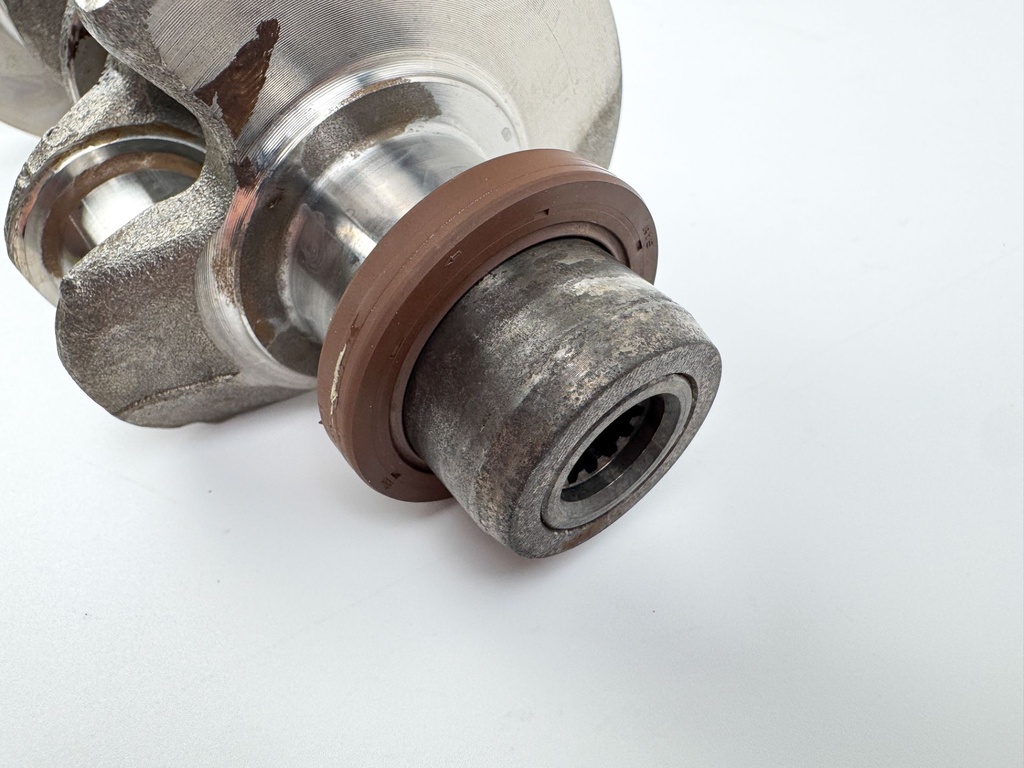 2006 Mercury 25 HP 4 Stroke Outboard Crankshaft 889246T32 OEM