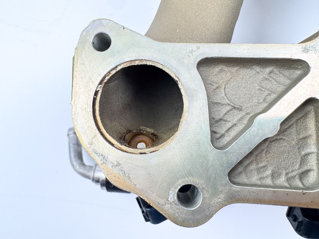 2006 Mercury 25 HP 4 Stroke Outboard Intake Manifold 898103T01 OEM