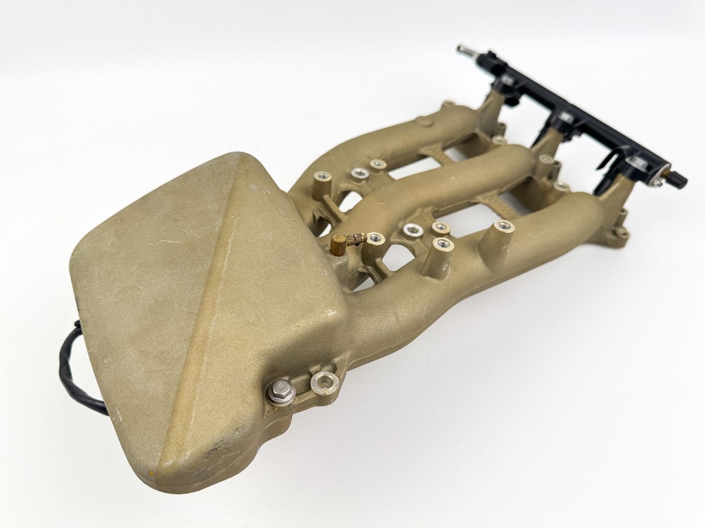 2006 Mercury 25 HP 4 Stroke Outboard Intake Manifold 898103T01 OEM