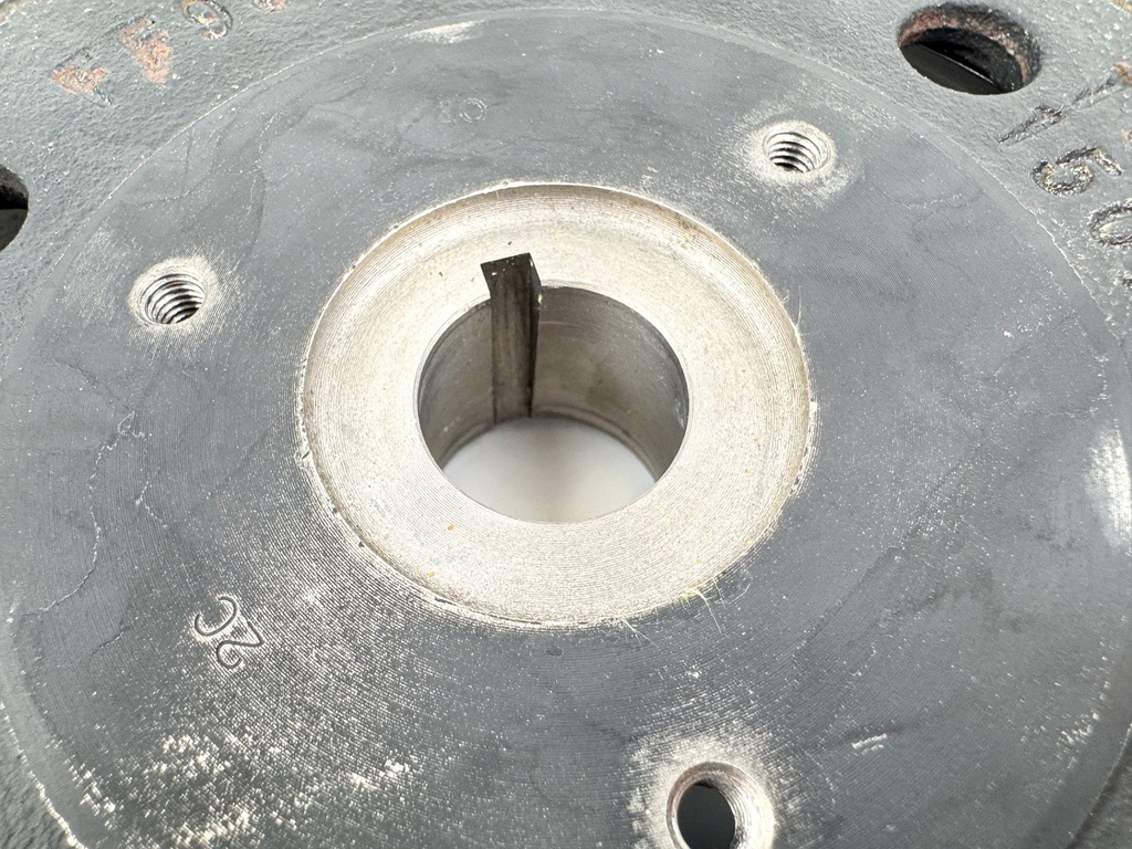 2006 Mercury 25 HP 4 Stroke Outboard Flywheel 898101T64 OEM