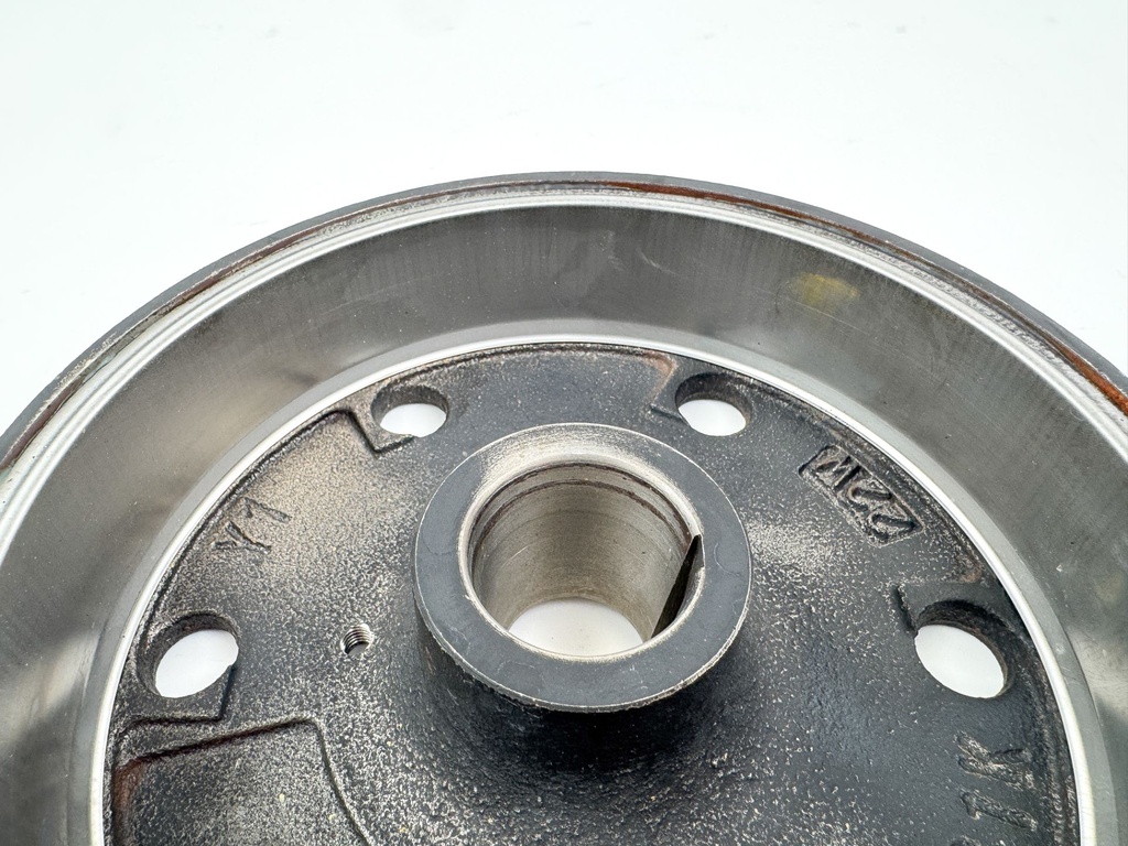 2006 Mercury 25 HP 4 Stroke Outboard Flywheel 898101T64 OEM