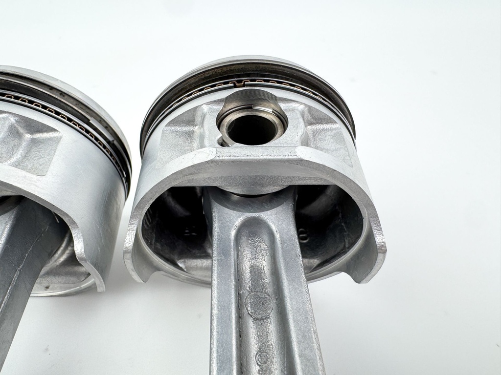 2006 Mercury 25 HP 4 Stroke Outboard Piston & Connecting Rod Set 834961T03 OEM