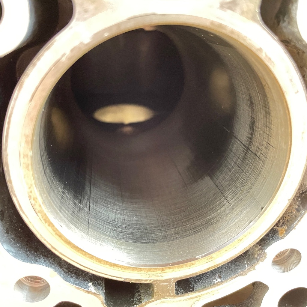 2004 Yamaha 40HP 4 Stroke Crankcase Assembly 67C-15100-01-00