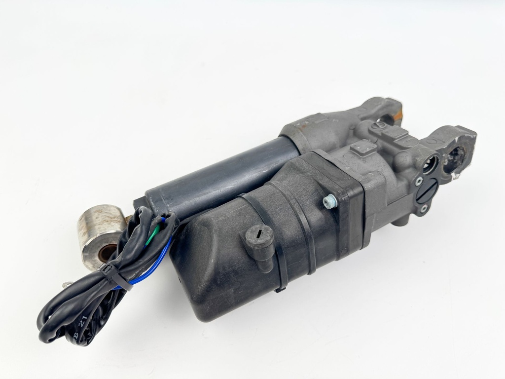 2006 Mercury 25 HP 4 Stroke Outboard Power Trim Tilt Unit 851873T03 OEM