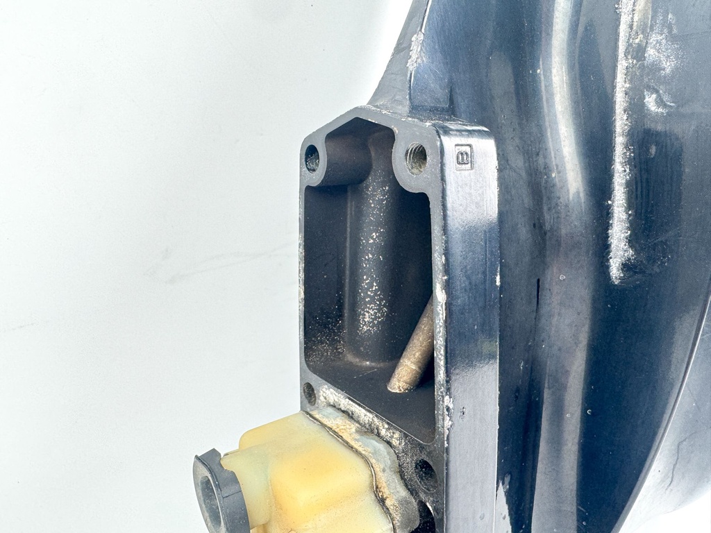 2006+ Mercury 25HP 4 Stroke Outboard 20" Long Lower Unit Gear Case 825132T23