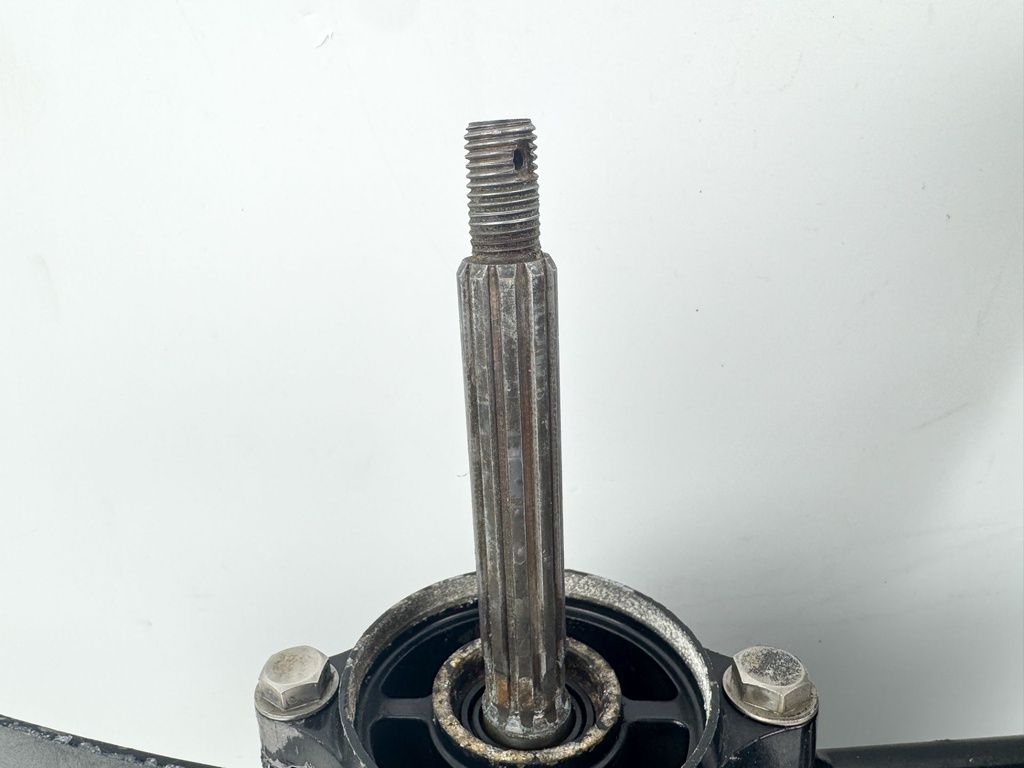 2006+ Mercury 25HP 4 Stroke Outboard 20" Long Lower Unit Gear Case 825132T23