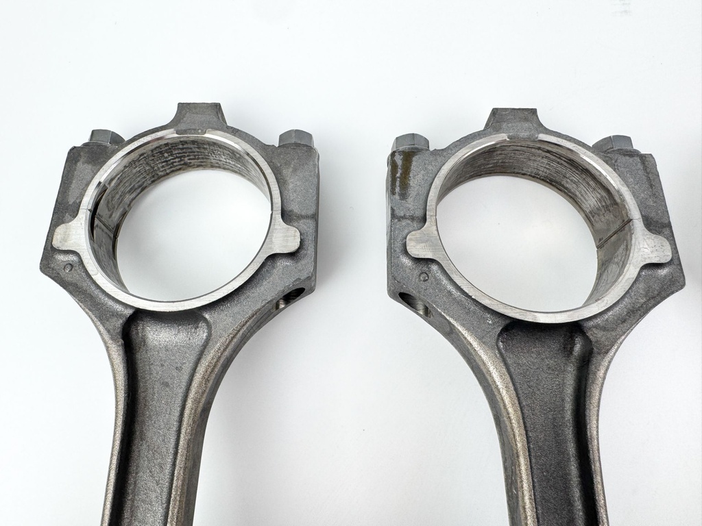 2006 Yamaha 250 HP 4 Stroke Outboard Piston & Connecting Rod Set 69J-11631-02-B0 OEM