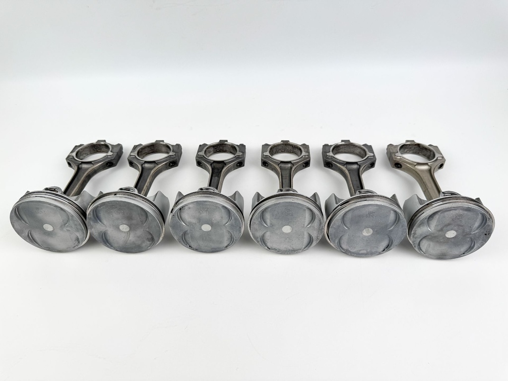 2006 Yamaha 250 HP 4 Stroke Outboard Piston & Connecting Rod Set 69J-11631-02-B0 OEM