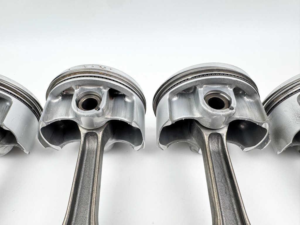 2006 Yamaha 250 HP 4 Stroke Outboard Piston & Connecting Rod Set 69J-11631-02-B0 OEM