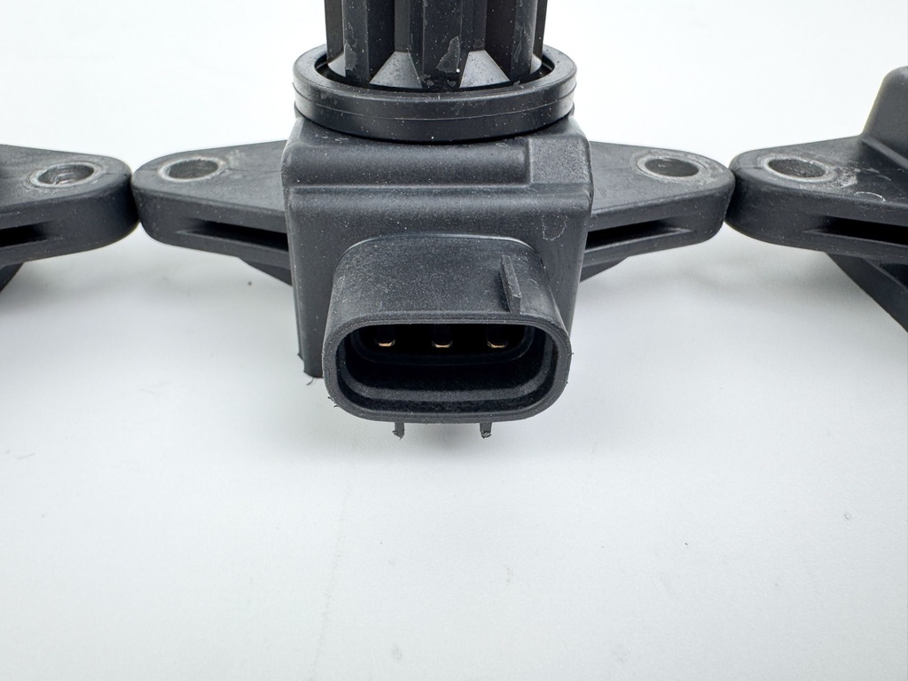 2006 Yamaha 250 HP 4 Stroke Outboard Ignition Coil Set 6P2-82310-00-00 OEM