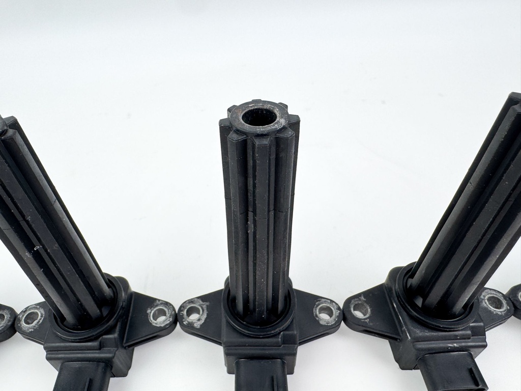 2006 Yamaha 250 HP 4 Stroke Outboard Ignition Coil Set 6P2-82310-00-00 OEM