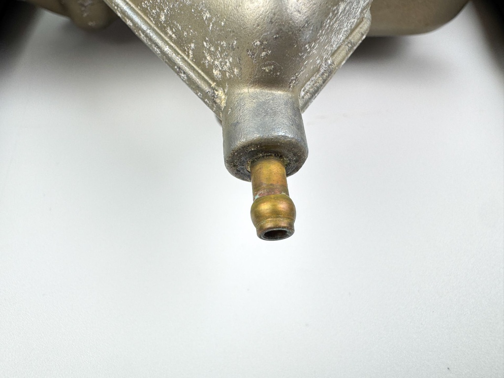 2006 Yamaha 250 HP 4 Stroke Outboard VST Float Chamber Assembly 6P2-14180-01-00 OEM