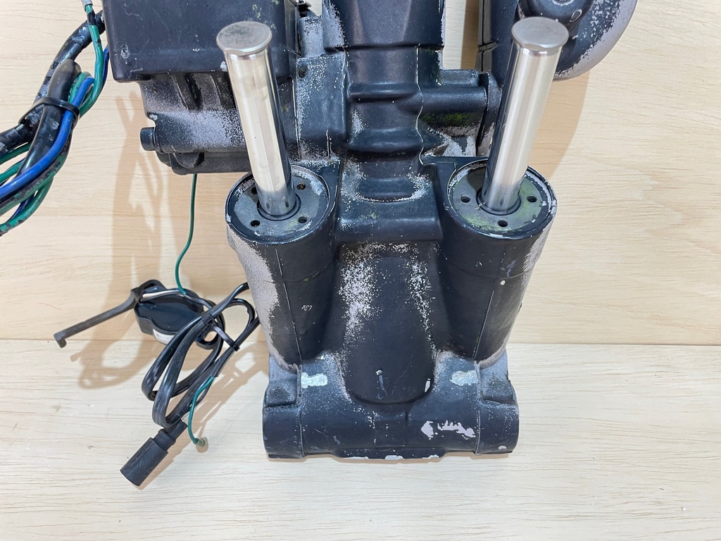 Evinrude Etec Johnson Ficht Power Trim Tilt Unit Assembly - Used Condition