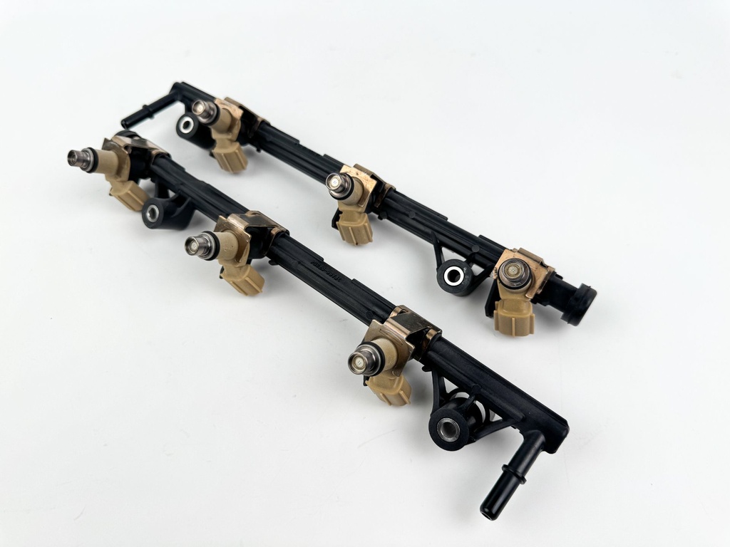 2006 Yamaha 250 HP 4 Stroke Outboard Fuel Injector Set W/ Rail 6P2-13160-11-00 OEM