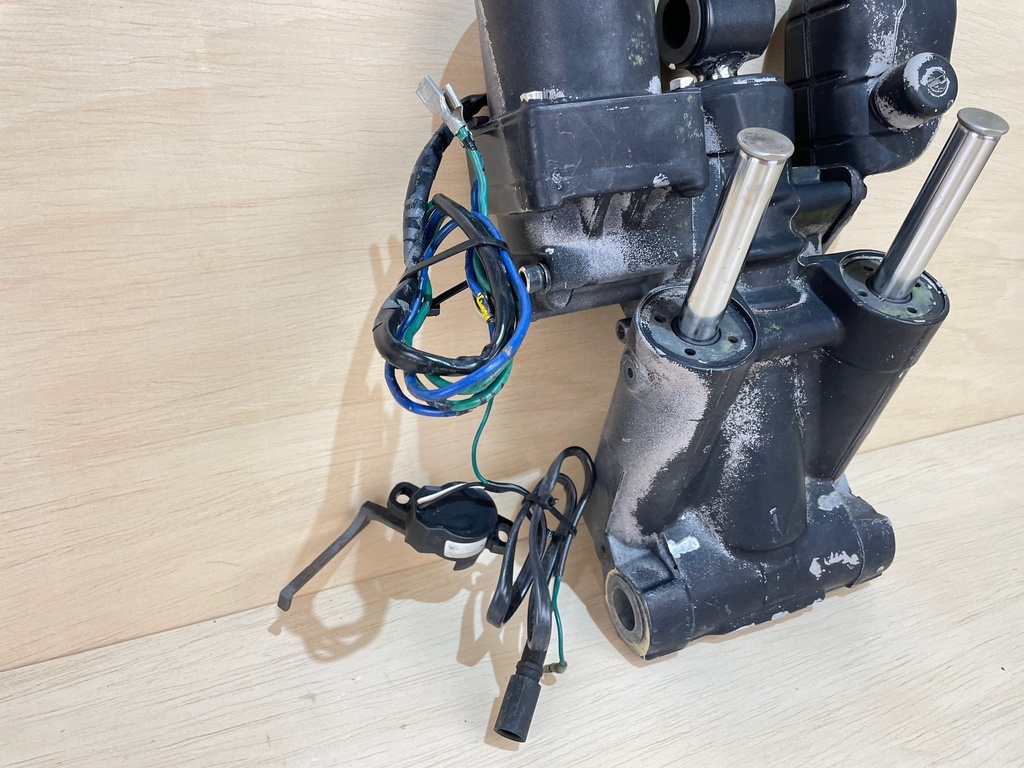 Evinrude Etec Johnson Ficht Power Trim Tilt Unit Assembly - Used Condition