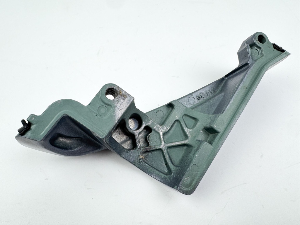 05 - 07 Yamaha 225 250HP 4 Stroke Outboard Cable Cover Plate Fitting 6P2-42738-00-8D