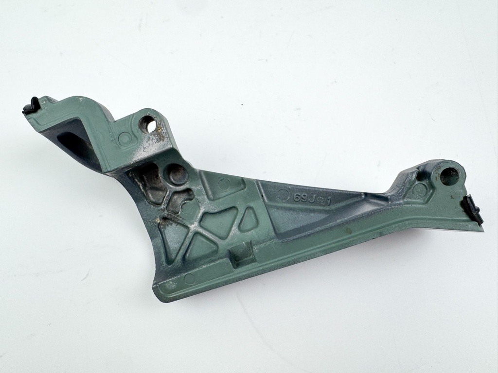 05 - 07 Yamaha 225 250HP 4 Stroke Outboard Cable Cover Plate Fitting 6P2-42738-00-8D