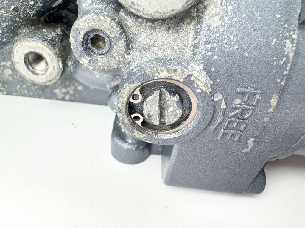 2006 Yamaha 250 HP 4 Stroke Outboard Power Trim Tilt Unit 69J-43800-01-4D OEM