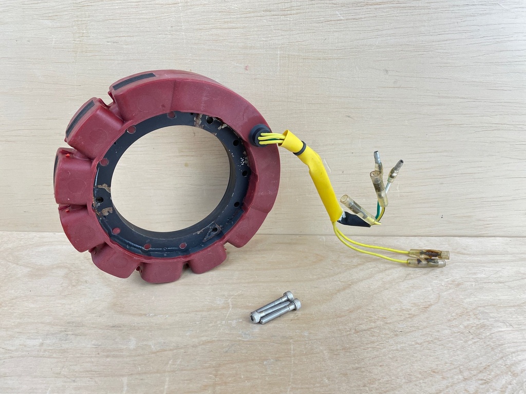 2004 Yamaha 40HP 4 Stroke Stator Assembly 65W-85510-10-00