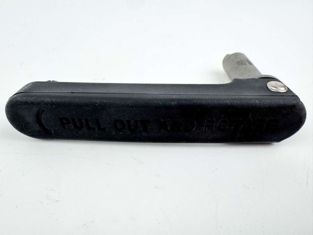 2005 Evinrude 115 HP 2 Stroke Outboard Cowling Latch Set 0435026 OEM