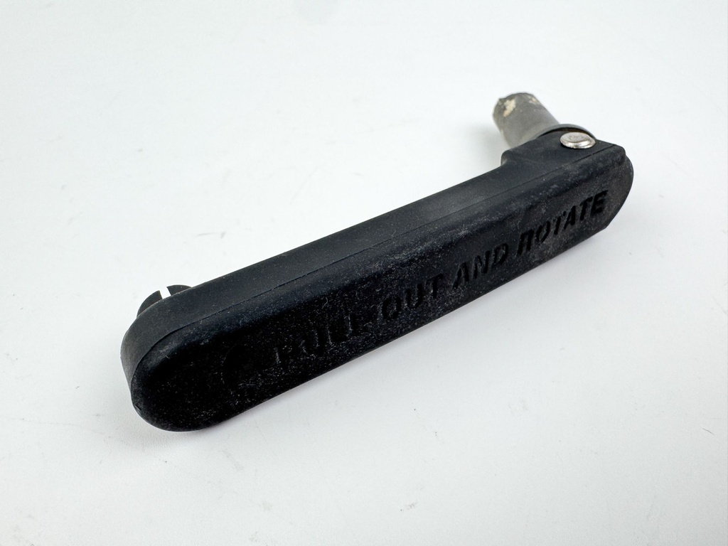 2005 Evinrude 115 HP 2 Stroke Outboard Cowling Latch Set 0435026 OEM