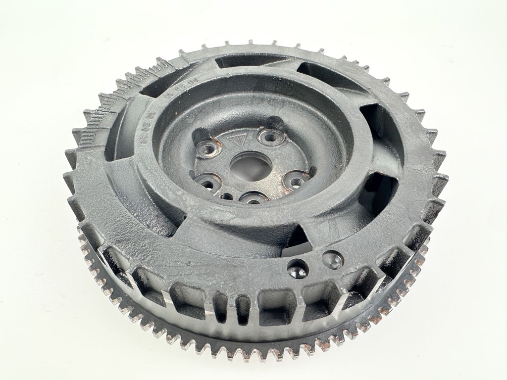 2005 Evinrude 115 HP 2 Stroke Outboard Flywheel 0586526 OEM