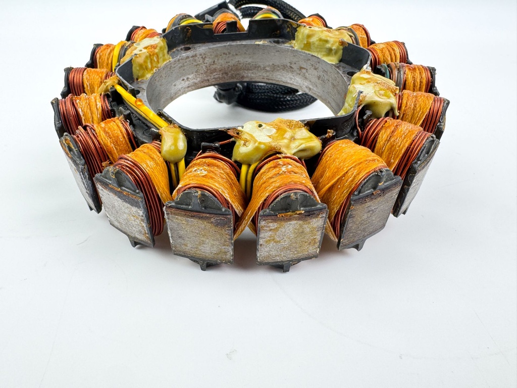 00-2006 Evinrude Johnson Ficht 75 90 100 115 135 150 175 HP 2 Stroke Stator 0586514
