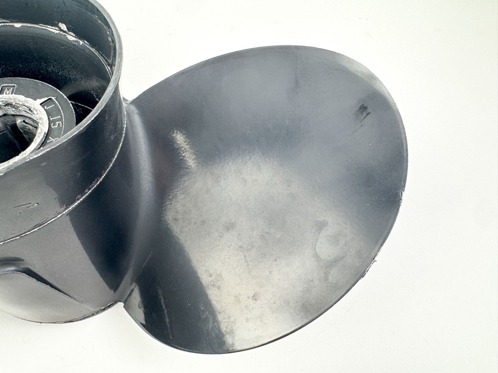 Black Diamond 15" x 17P Quicksilver RH Propeller QA1912X