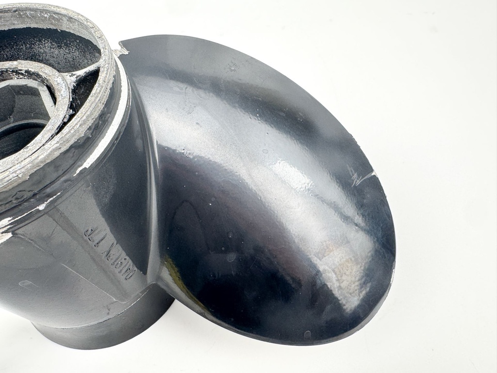 Black Diamond 15" x 17P Quicksilver RH Propeller QA1912X