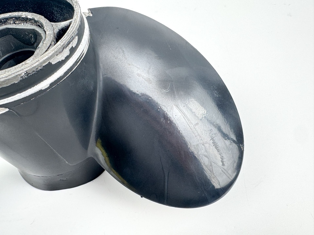 Black Diamond 15" x 17P Quicksilver RH Propeller QA1912X