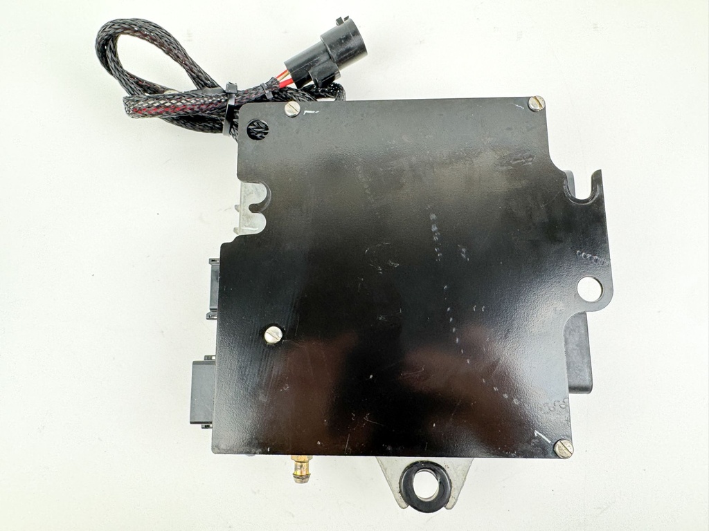 2005 Evinrude 115 HP 2 Stroke Outboard Engine Control Unit ECU EMM 0586724 OEM