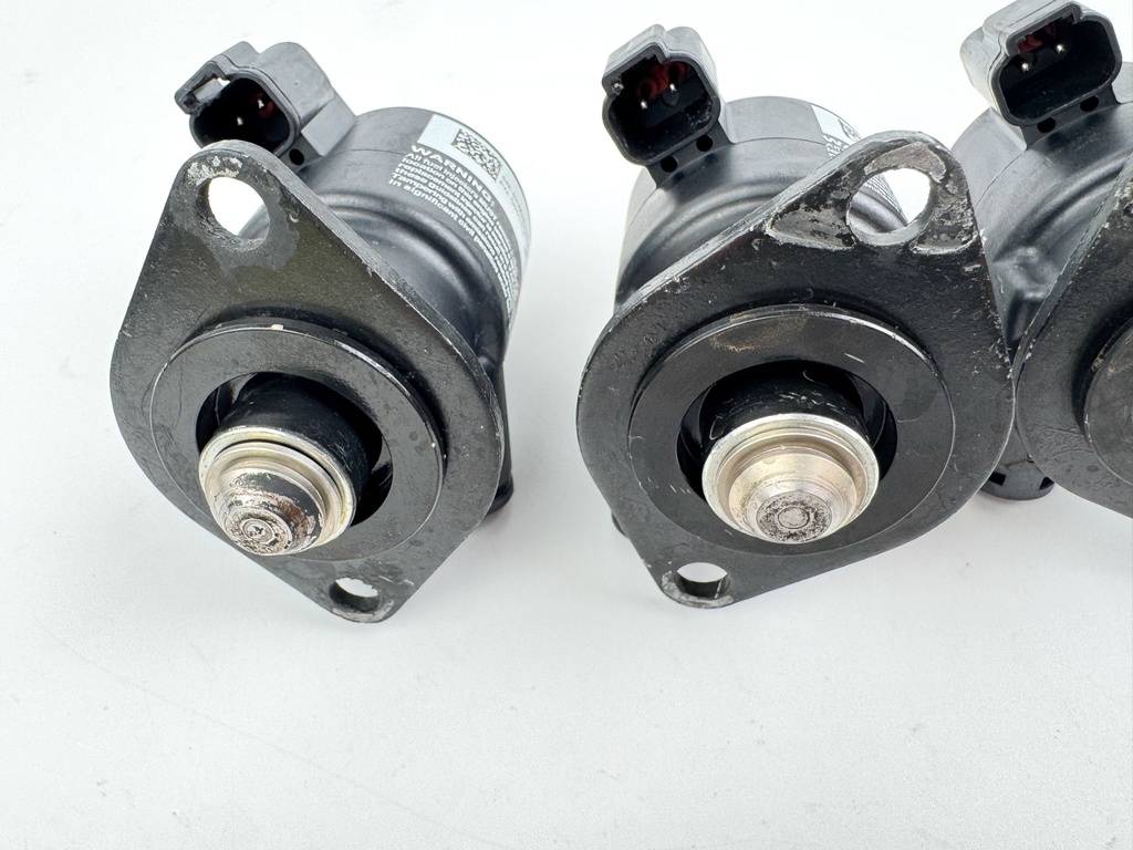 2005 Evinrude 115 HP 2 Stroke Outboard Engine Control Unit ECU EMM 0586724 OEM