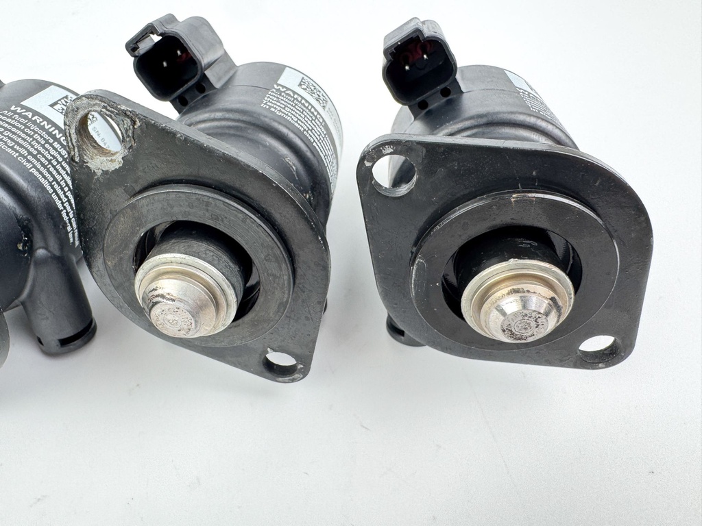 2005 Evinrude 115 HP 2 Stroke Outboard Engine Control Unit ECU EMM 0586724 OEM