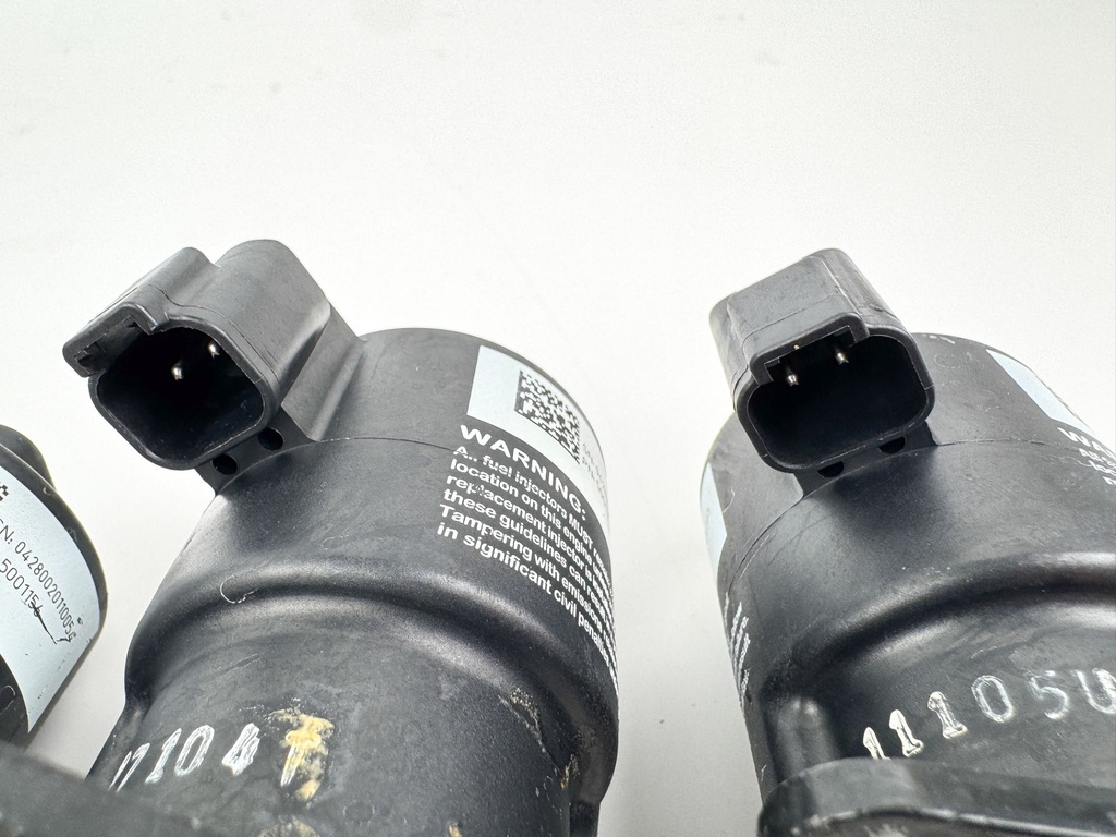 2005 Evinrude 115 HP 2 Stroke Outboard Engine Control Unit ECU EMM 0586724 OEM