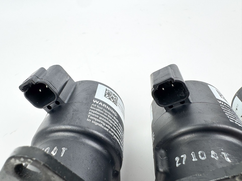 2005 Evinrude 115 HP 2 Stroke Outboard Engine Control Unit ECU EMM 0586724 OEM