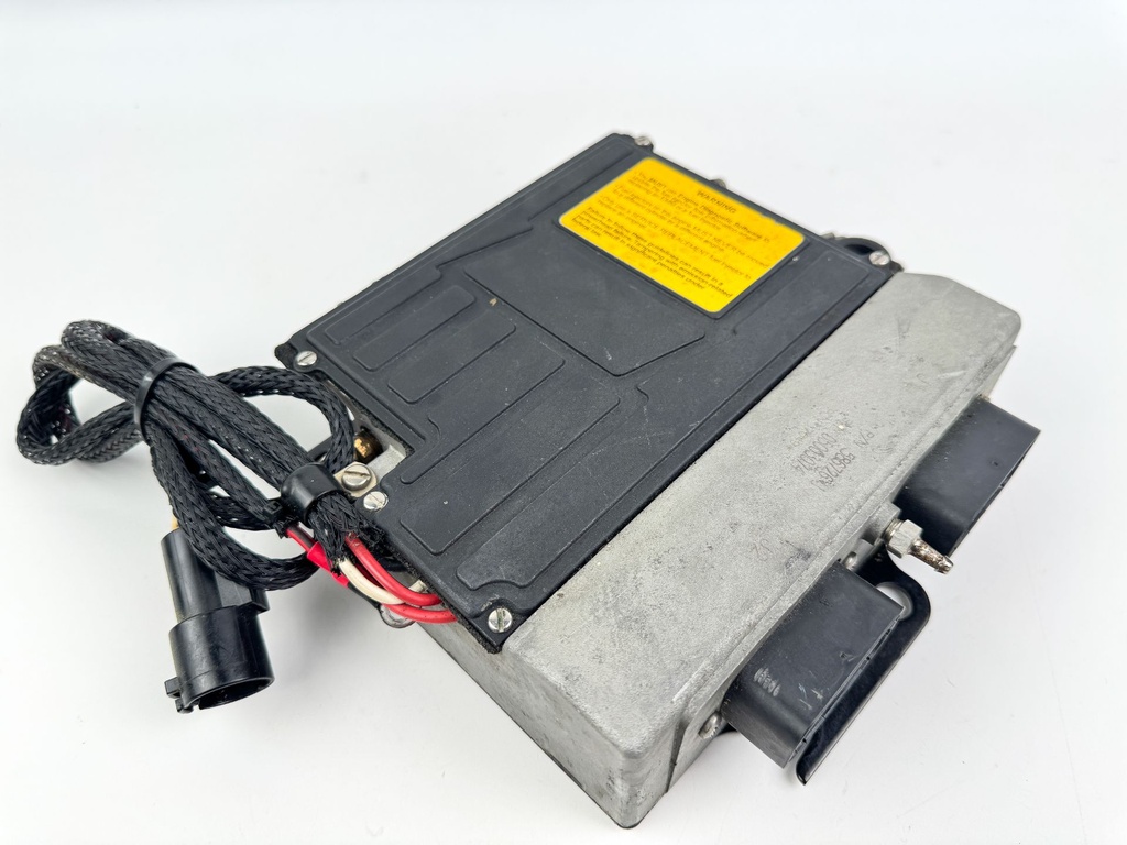 2005 Evinrude 115 HP 2 Stroke Outboard Engine Control Unit ECU EMM 0586724 OEM