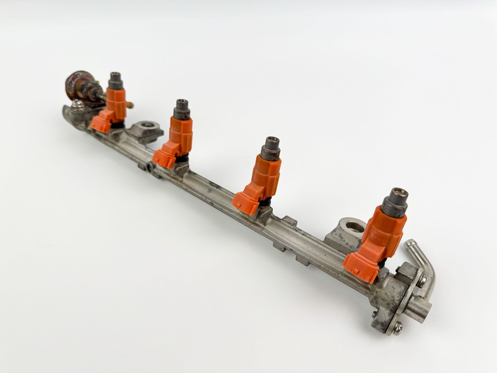 2005 Yamaha 115 HP 4 Stroke Outboard Fuel Injector Set W/ Rail 68V-13160-00-00 OEM