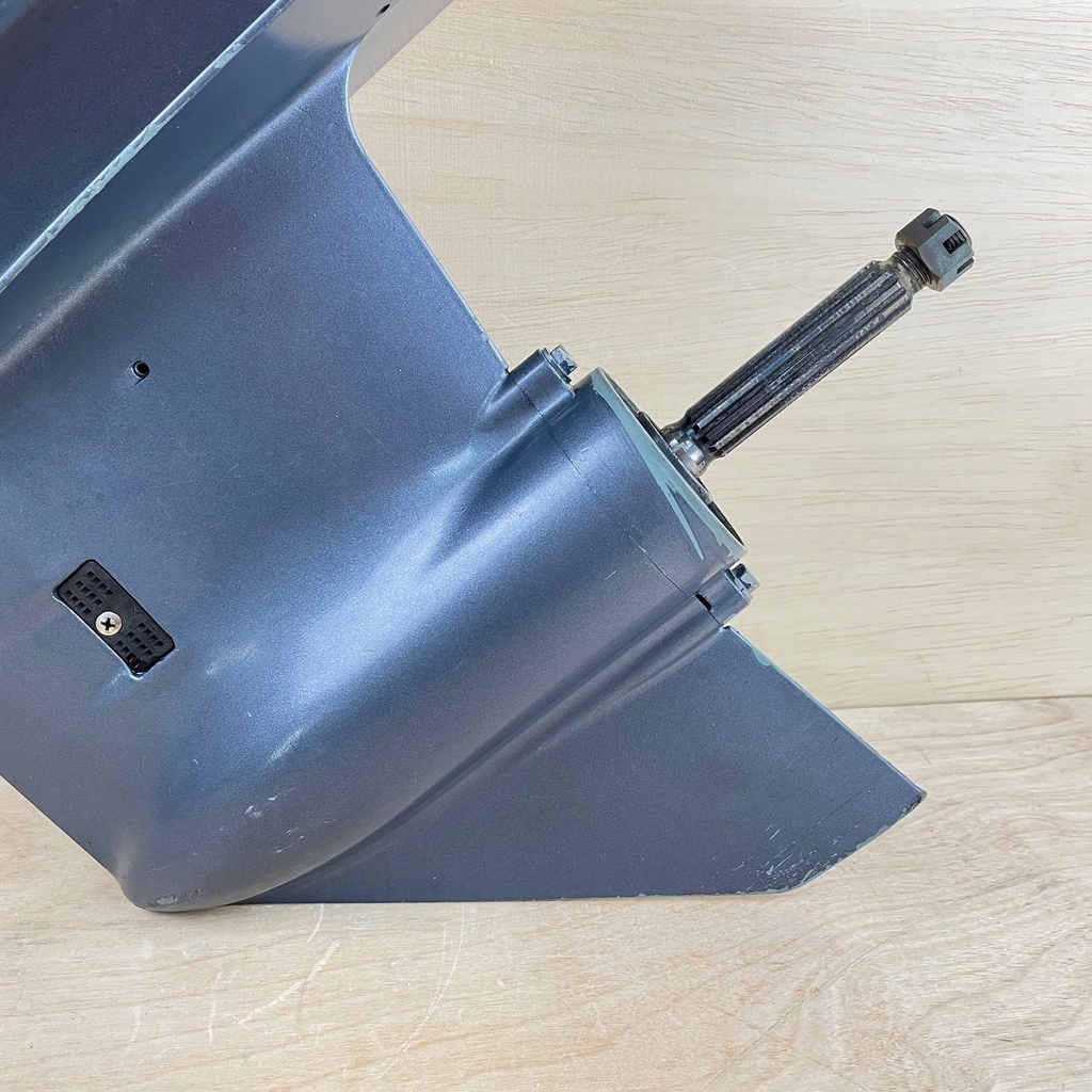 2004 Yamaha 40HP 4 Stroke 20" L Lower Unit Gearcase 67C-45300-14-8D