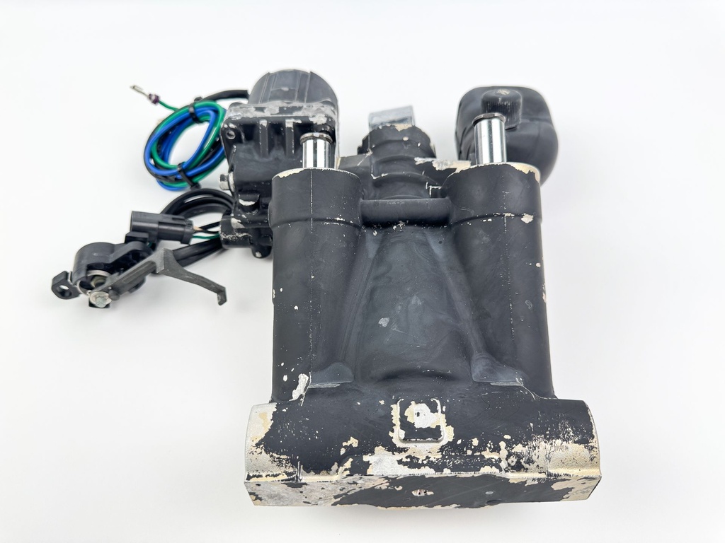 2005 Evinrude 115 HP 2 Stroke Outboard Power Trim Tilt Unit 5005114 OEM