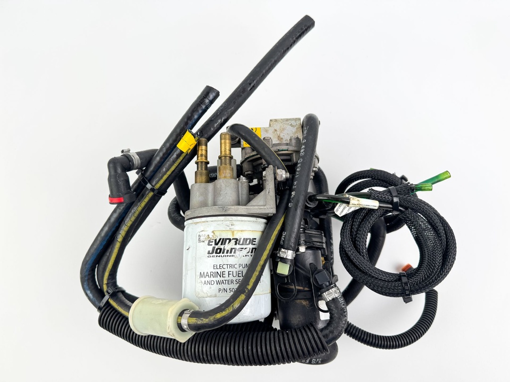 2005 Evinrude 115 HP 2 Stroke Outboard Oil Manifold & Pump 5000836 OEM