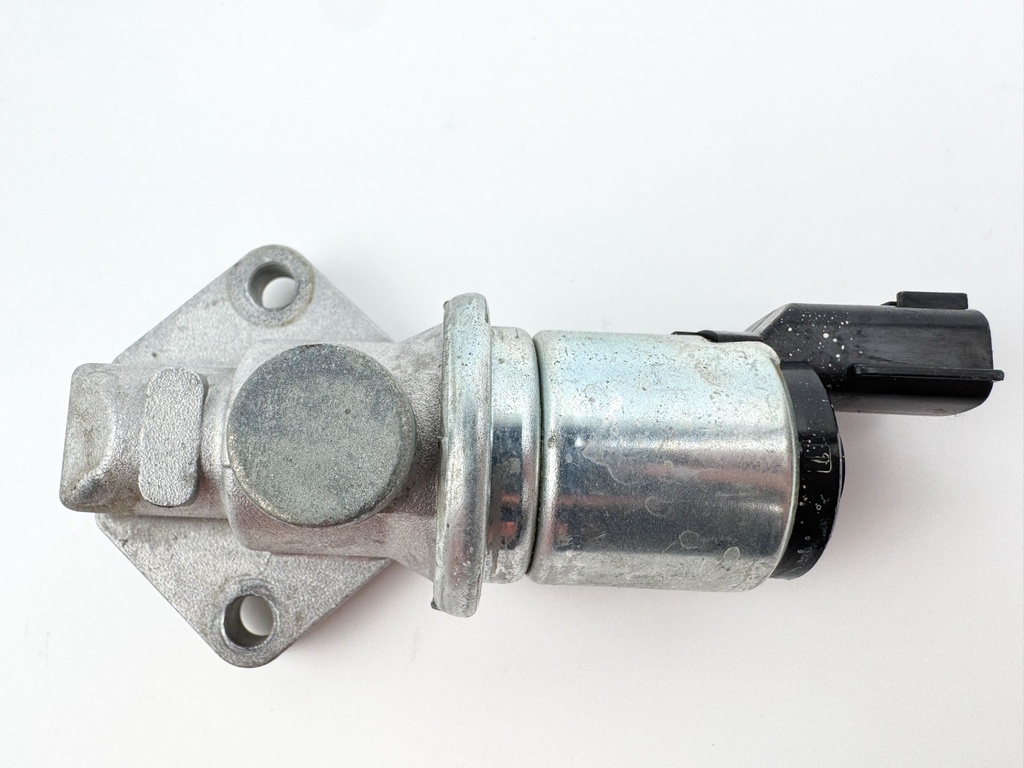 2004 Suzuki 115 HP 4 Stroke Outboard IAC Idle Air Control Valve 18137-77E00 OEM