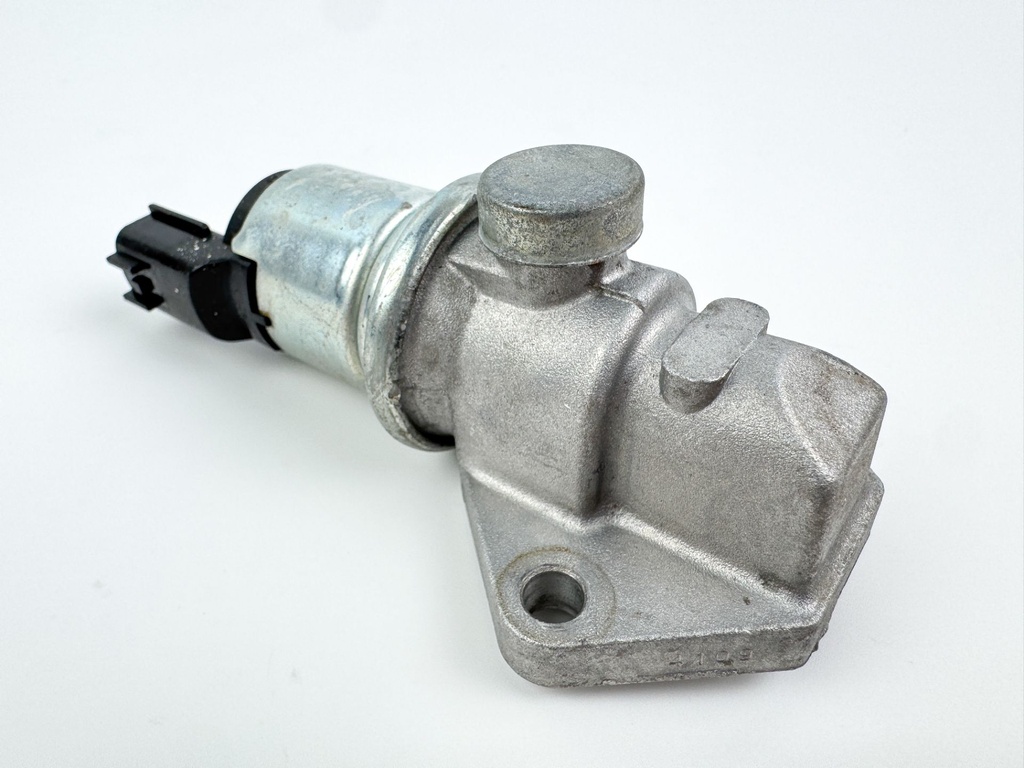 2004 Suzuki 115 HP 4 Stroke Outboard IAC Idle Air Control Valve 18137-77E00 OEM