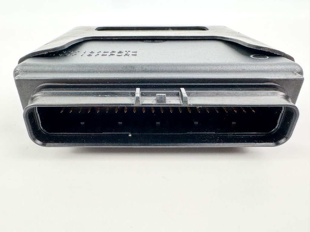 2004 Suzuki 115 HP 4 Stroke Outboard Engine Control Unit ECU 33920-90J51 OEM